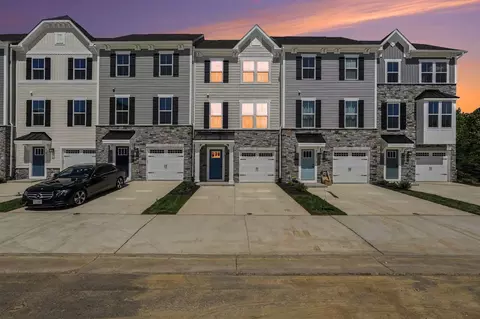 9177 Edenderry Dr, Fredericksburg, VA 22408