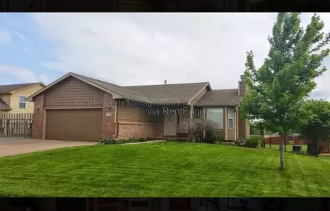 1727 N Country Walk Ln, Mulvane, KS 67110