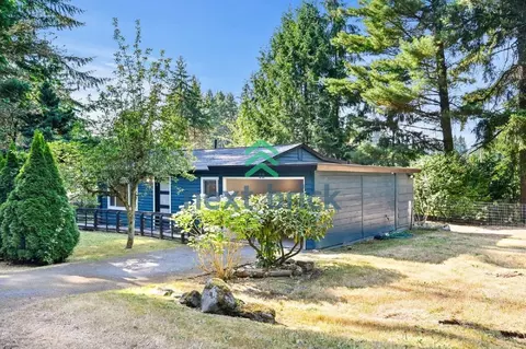 528 NE Serpentine Pl, Shoreline, WA 98155