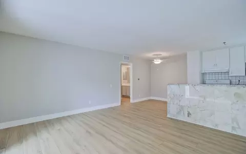 2861 S Fairview St #A, Santa Ana, CA 92704