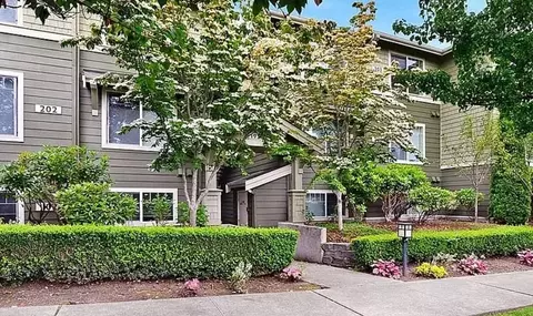 1931 23rd Pl NE #204, Issaquah, WA 98029