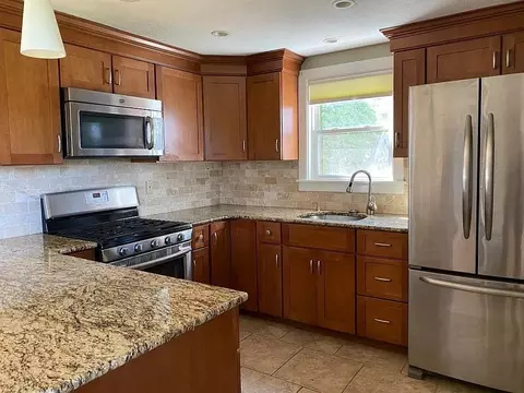 90 River Rd #NA, Manchester, NH 03104