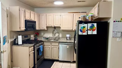 221 Prestwick Way, Edison, NJ 08820