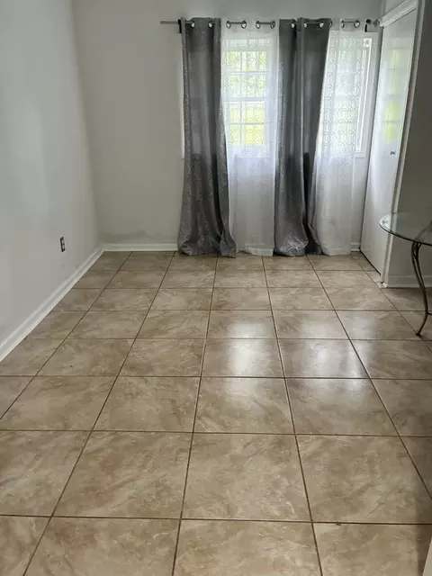 6433 Valley Brook Dr, Riverdale, GA 30274