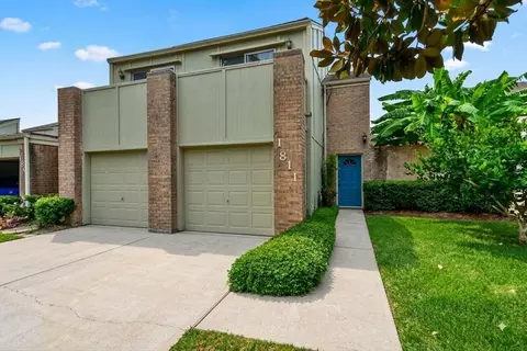 1811 Veranda Dr, West Columbia, TX 77486