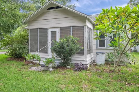 2502 York St S, Gulfport, FL 33707