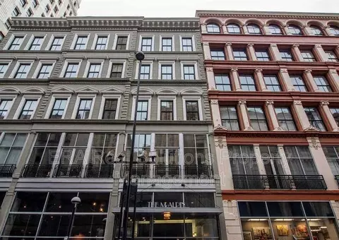 15 W 4th St #305, Cincinnati, OH 45202