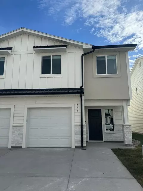 845 Golden Bear Ln, Idaho Falls, ID 83402