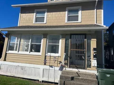 2233 Summit St, Columbus, OH 43201