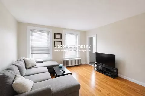 217 Newbury St #4, Boston, MA 02116