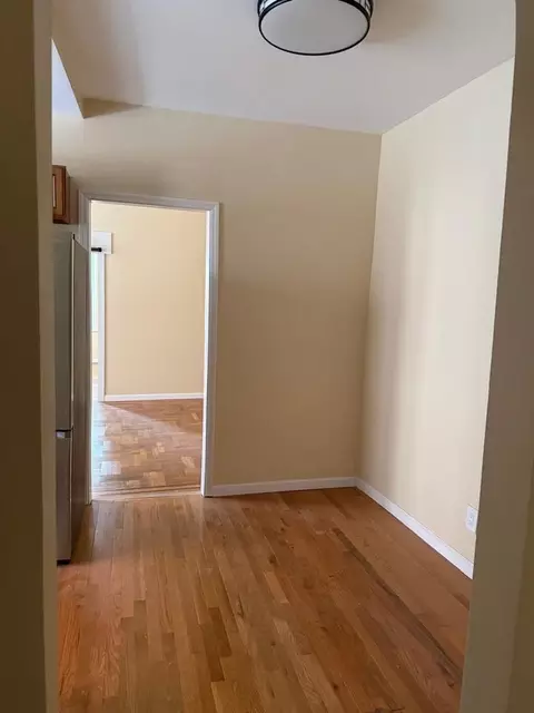 40 E 52nd St #1F, Brooklyn, NY 11203