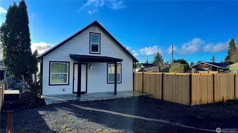 8518 9th Avenue Ct E, Midland, WA 98445