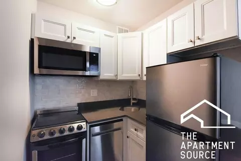 640 W Wrightwood Ave #201, Chicago, IL 60614