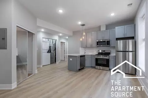 438 W Belden Ave #13, Chicago, IL 60614