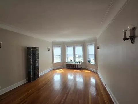 1914 W Morse Ave #3N, Chicago, IL 60626