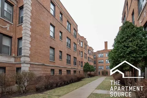 1365 W Estes Ave #2O, Chicago, IL 60626