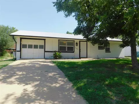 705 Sun Valley Dr #NA, Denton, TX 76209