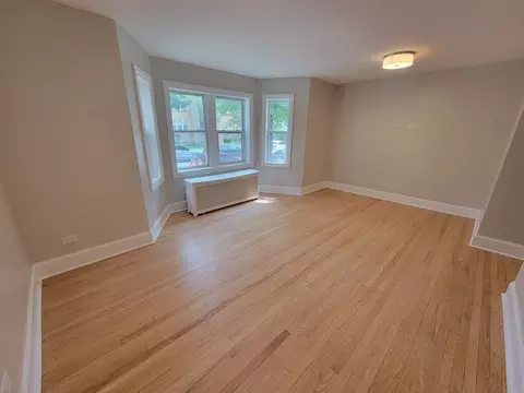 6414 N Richmond St #6422-3A, Chicago, IL 60645