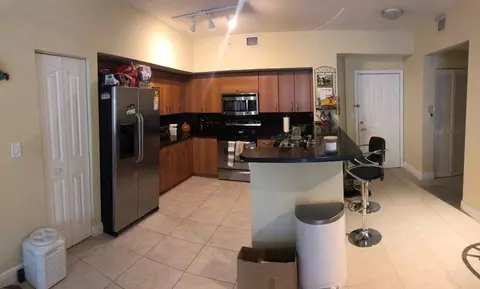 255 NE 3rd Ave, Delray Beach, FL 33444