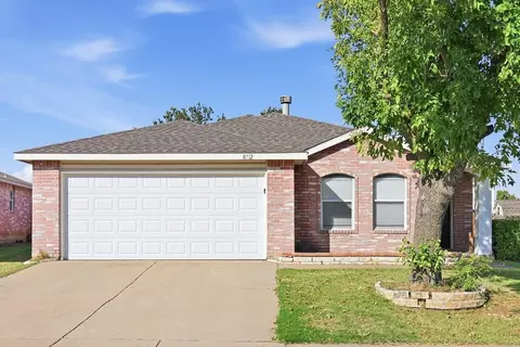 8712 Stonebriar Ln, Fort Worth, TX 76123