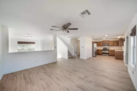 314 Phillips St #NA, Hutto, TX 78634