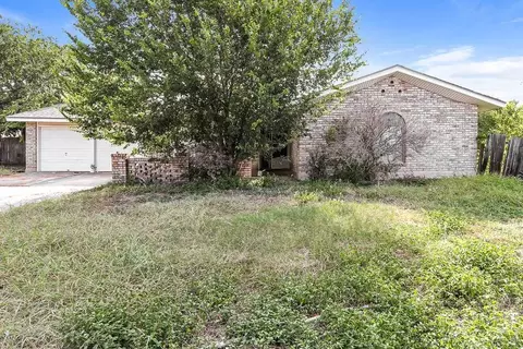 9402 Shields Dr, San Antonio, TX 78245
