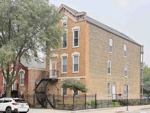 1401 N Bosworth Ave #4, Chicago, IL 60642