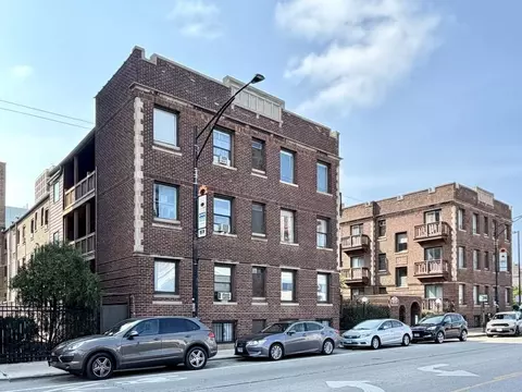 3032 N Halsted St #2D, Chicago, IL 60657