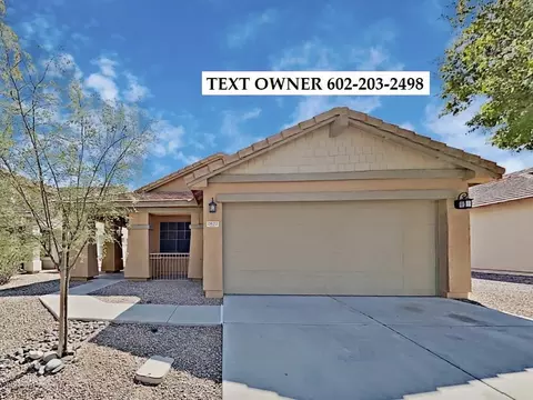 2676 W Half Moon Cir, San Tan Valley, AZ 85144