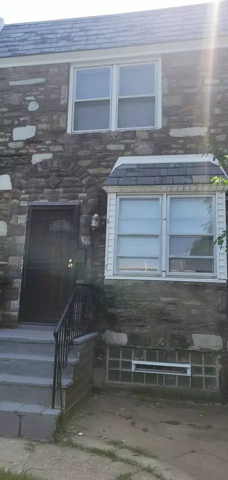2152 Fanshawe St, Philadelphia, PA 19149