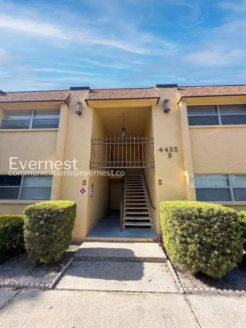 4455 38th Ter N #B15, Saint Petersburg, FL 33714