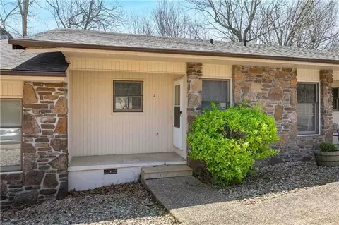 7 August Ln, Bella Vista, AR 72715