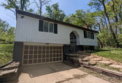 90 Walker Rd, Canonsburg, PA 15317