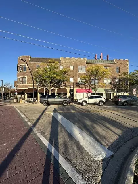 725 St Johns Ave #A6, Highland Park, IL 60035
