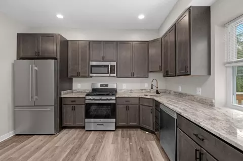 517 E 27th St, Baltimore, MD 21218