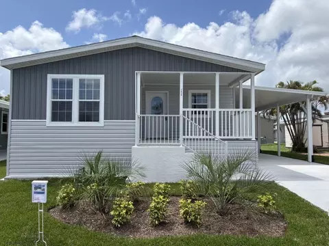 7426 43rd Dr N #586, Riviera Beach, FL 33404