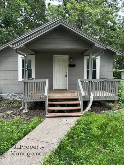 2221 S Hall Rd #NA, Independence, MO 64052