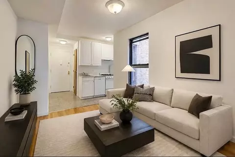 7 Carmine St #21, New York, NY 10014