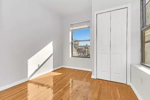 101 Delancey St #4, New York, NY 10002