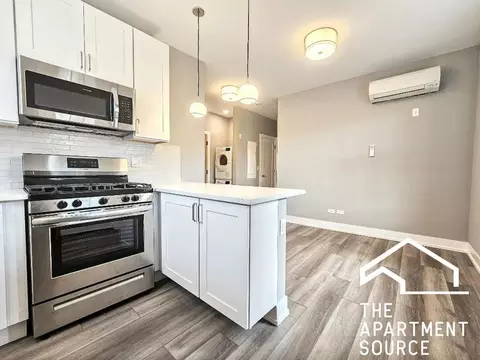 3937 N Janssen Ave #W2, Chicago, IL 60613