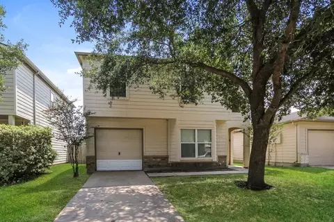 3231 Dartmouth Field Ln, Fresno, TX 77545