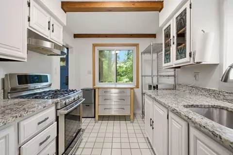 110 Devon Ct, Silver Spring, MD 20910 photo 9