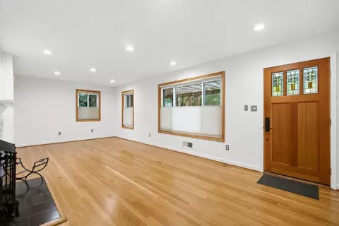 110 Devon Ct, Silver Spring, MD 20910 photo 2