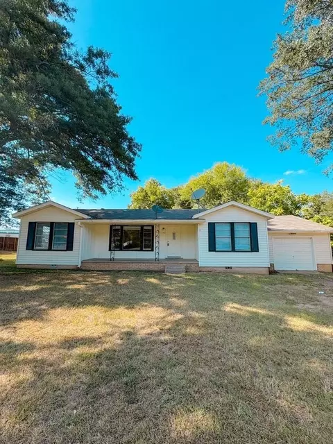 101 E Pirate St, Longview, TX 75604