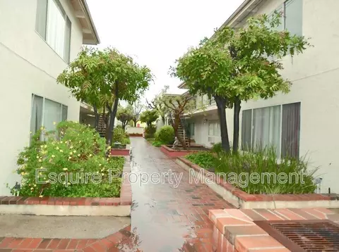 990 Ashland Ave #4, Simi Valley, CA 93065
