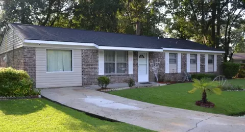 1992 Beechnut St, Charleston, SC 29414