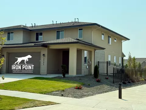 8285 W White Willow St, Eagle, ID 83616