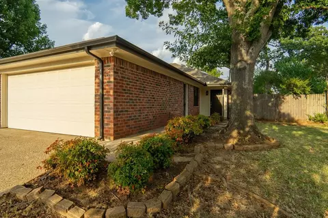 6616 66166618 Parkview Lane - 6616 Parkview Ln, North Richland Hills, TX 76182