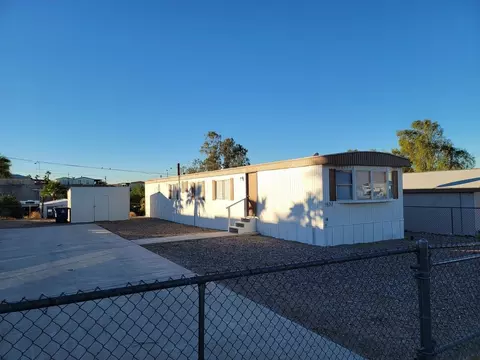 1692 Williams Dr, Bullhead City, AZ 86442