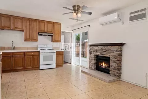 3009 Canyon Crest Dr #B, Riverside, CA 92507